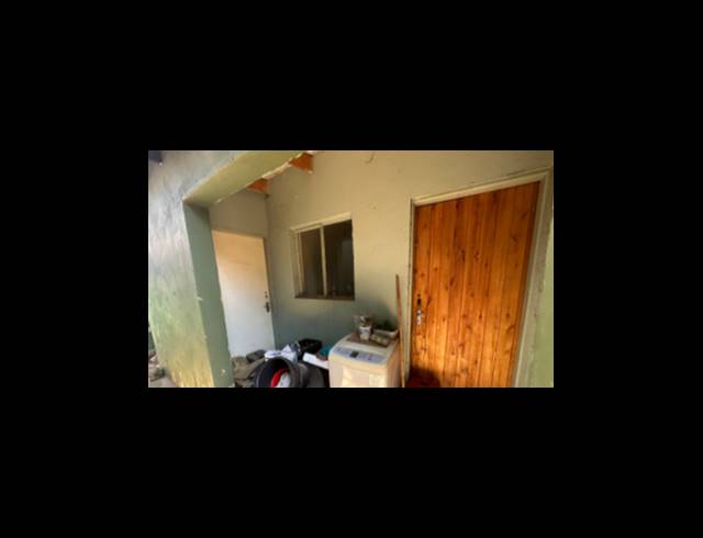 2 BEDROOM FREEHOLD FOR SALE IN WINDMILL PARK